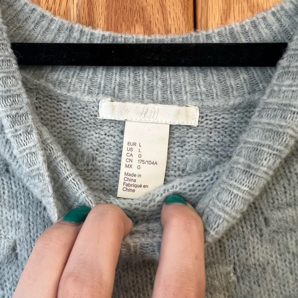 Light Blue H&M Spotted Sweater - Picture 2 of 2